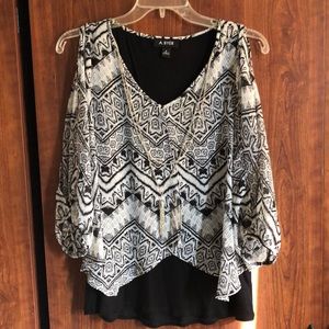 Small dress shirt open sleeves necklace attached